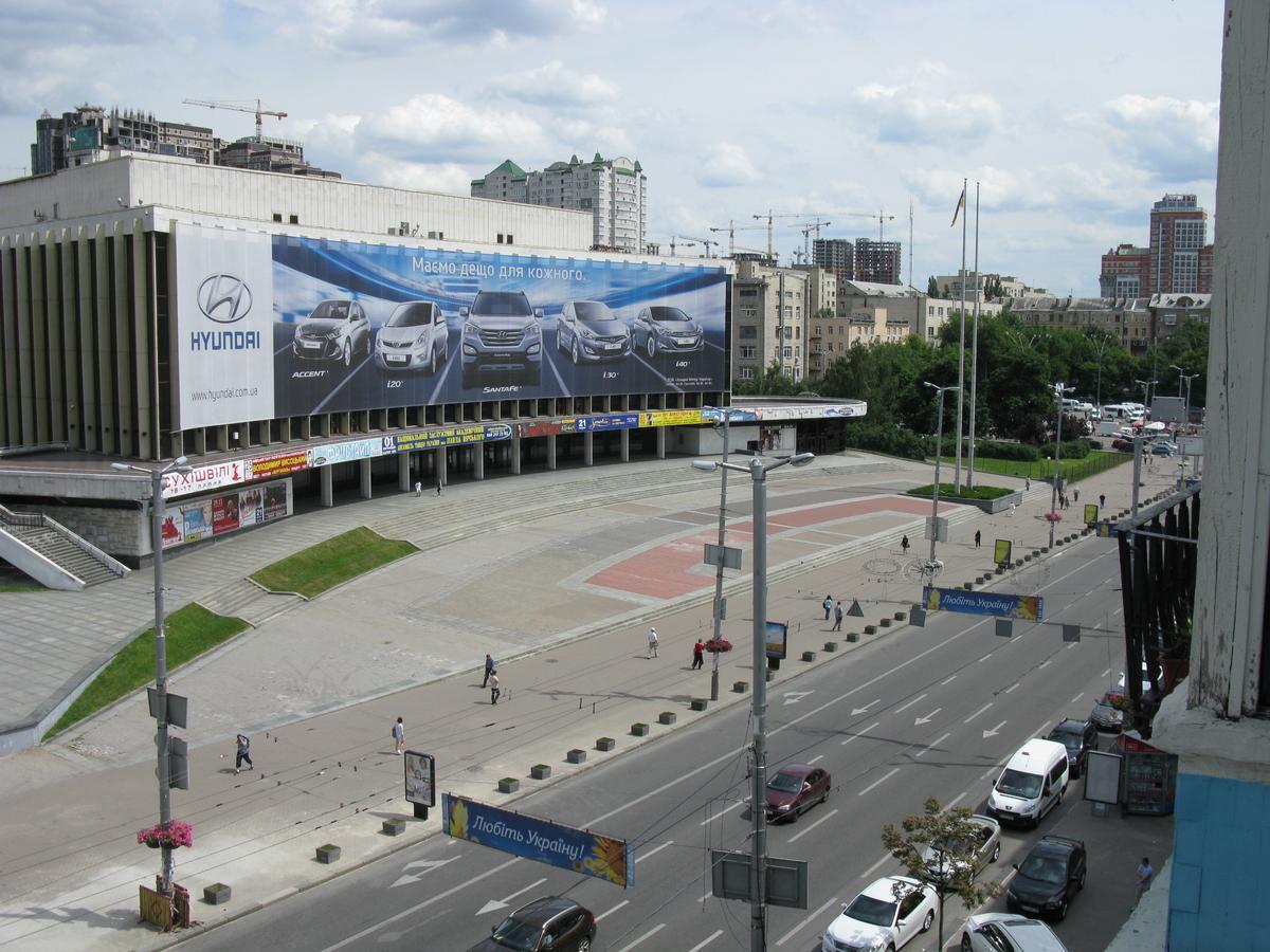 Квартира По Улице Большая Васильковская, 114 Kiev Exteriör bild